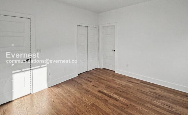 Building Photo - 113 Creighton Ave