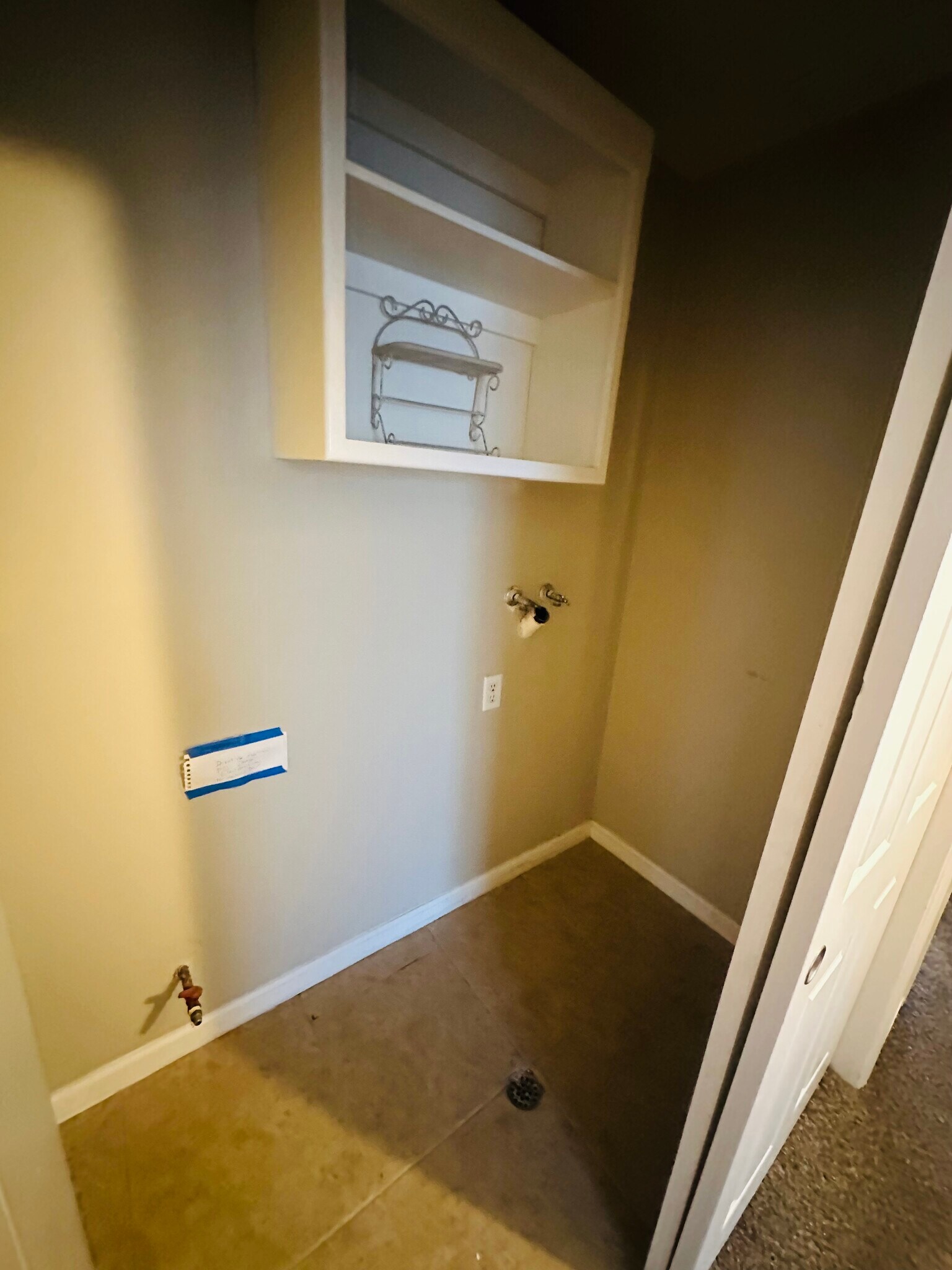 Building Photo - 6005 Hill Dale Ct