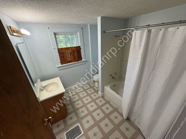 Building Photo - 1838 3rd St