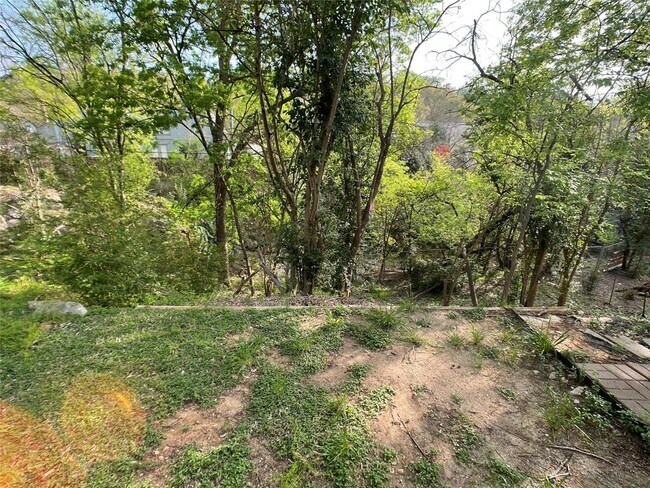Building Photo - 6307 Shadow Valley Dr