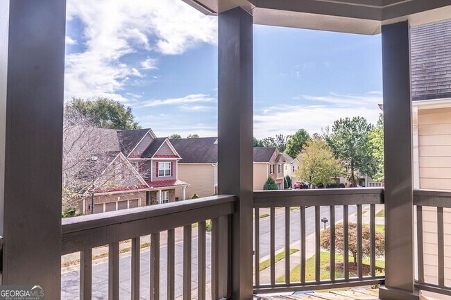 Building Photo - 2046 Barberry Dr