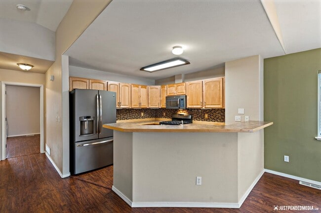 Building Photo - Seclusion Cove