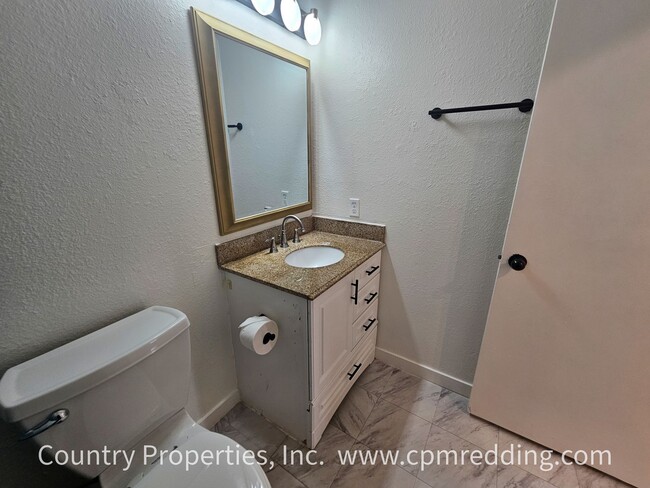 Building Photo - Spacious 3-Bedroom House with Gated Pool in Panorama Heights Coming Available Now!