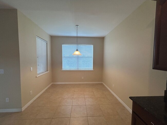 Building Photo - 2475 Ashbury Cir