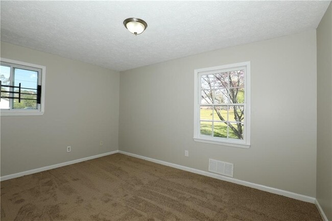 Building Photo - 107 Inverness Dr