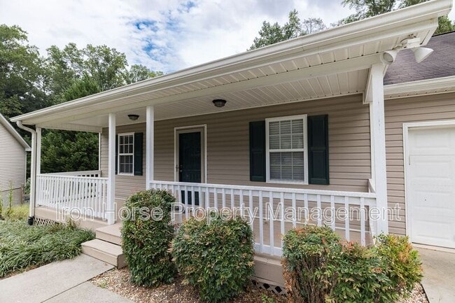 Building Photo - 357 Mary Alice Dr