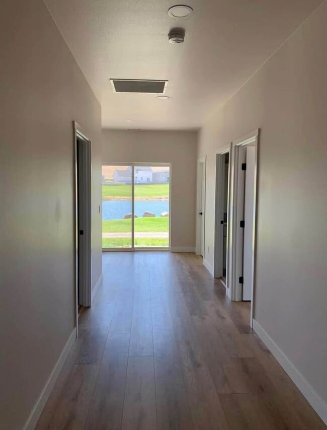 Building Photo - 6549 WA-262