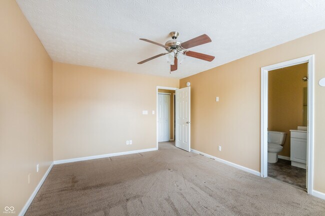 Building Photo - 6602 Largo Ln