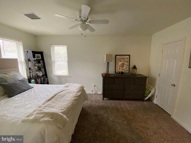 Building Photo - 13 Brookside Rd