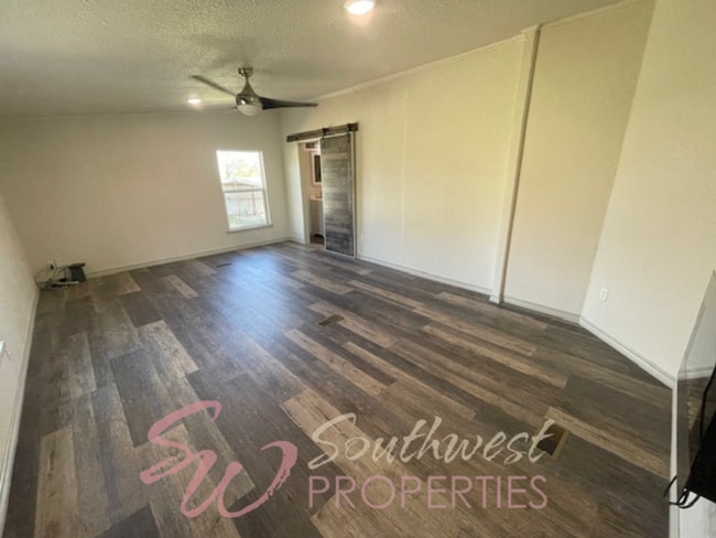 Building Photo - 3 Bedroom 2 Bathroom in the country!