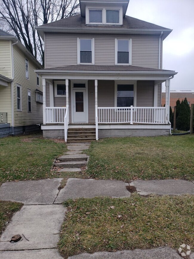 Building Photo - Section 8 Voucher Accepted / 3 BR near Ind...