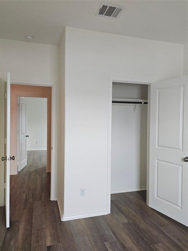 Building Photo - 228 Gabriels Bluff Dr