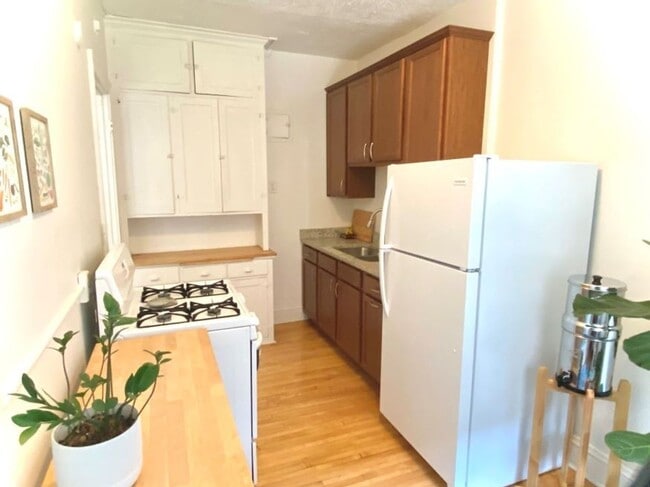 Interior Photo - LorWest Flats
