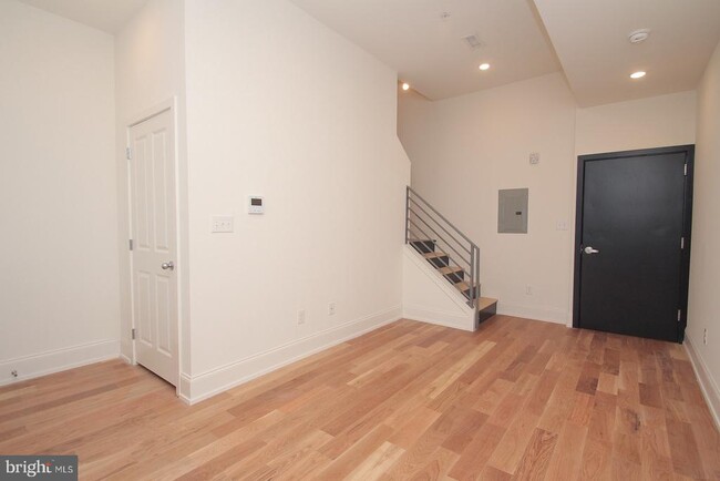 Building Photo - 1247 N 2nd St