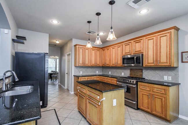 Building Photo - 2403 Echo Harbor Dr