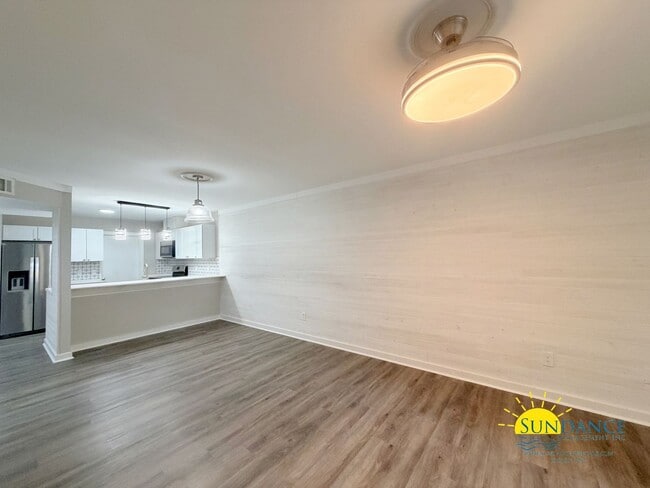 Building Photo - Beautiful 2BR Home Near Eglin AFB & Hurlburt Field!