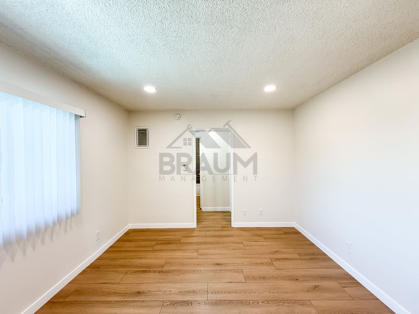 Building Photo - 6336 Tujunga Ave
