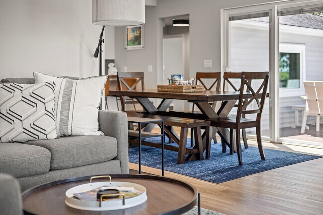 Living Area - 27166 Little Floyd Lake Rd