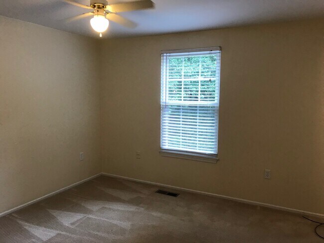 Building Photo - 5860 Wood Flower Ct