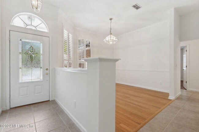Building Photo - 1181 Westwood Dr