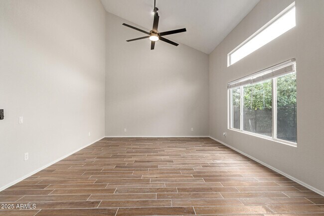 Building Photo - 4522 E Rowel Rd