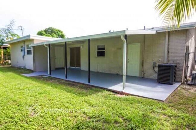 Building Photo - 10005 SW 166th St