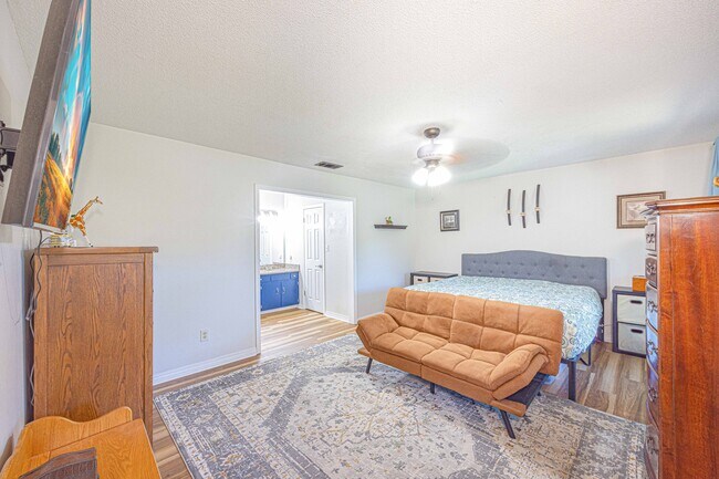 Building Photo - 118 Donna Cir