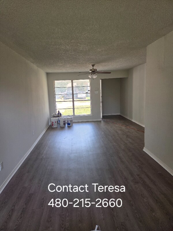 Building Photo - 4325 Chestnut Dr