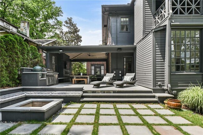 Building Photo - 635 Bonaventure Ave NE