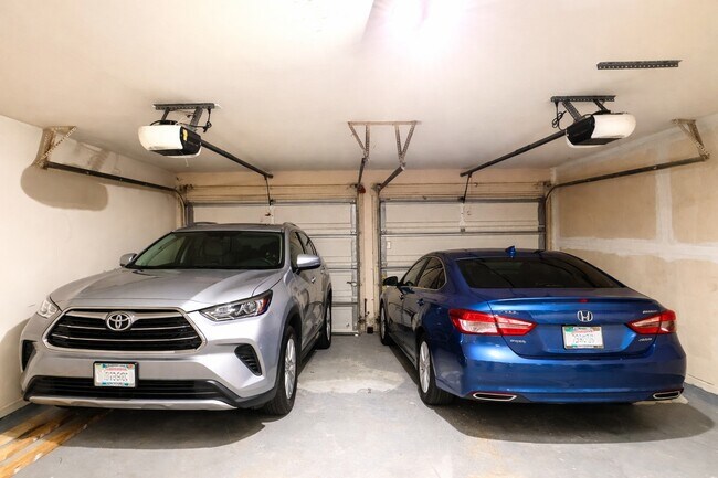 Building Photo - 22015 Rustic Canyon Ln