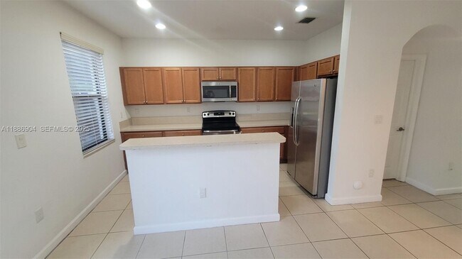 Building Photo - 4219 SW 164th Ct