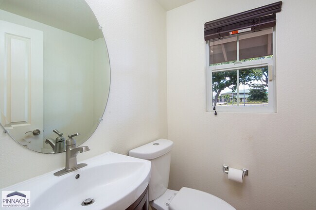 Building Photo - 91-1010 Kaileolea Dr #G4