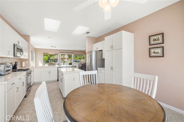 Building Photo - 39371 Blossom Cir