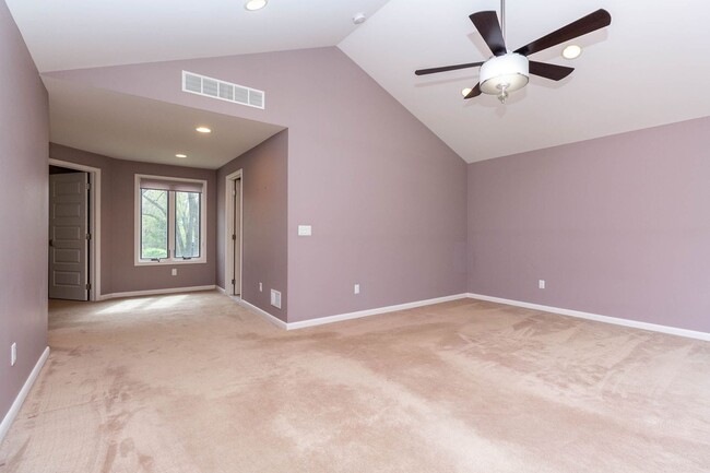 Building Photo - SOPHISTICATED COMFORT in HISTORIC FRANKLIN