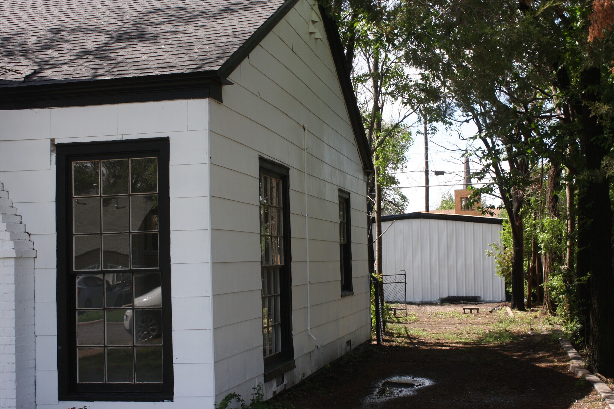 Building Photo - 2221 21st St