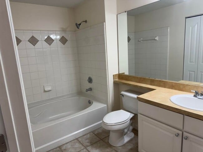 Building Photo - 9833 Baywinds Blvd
