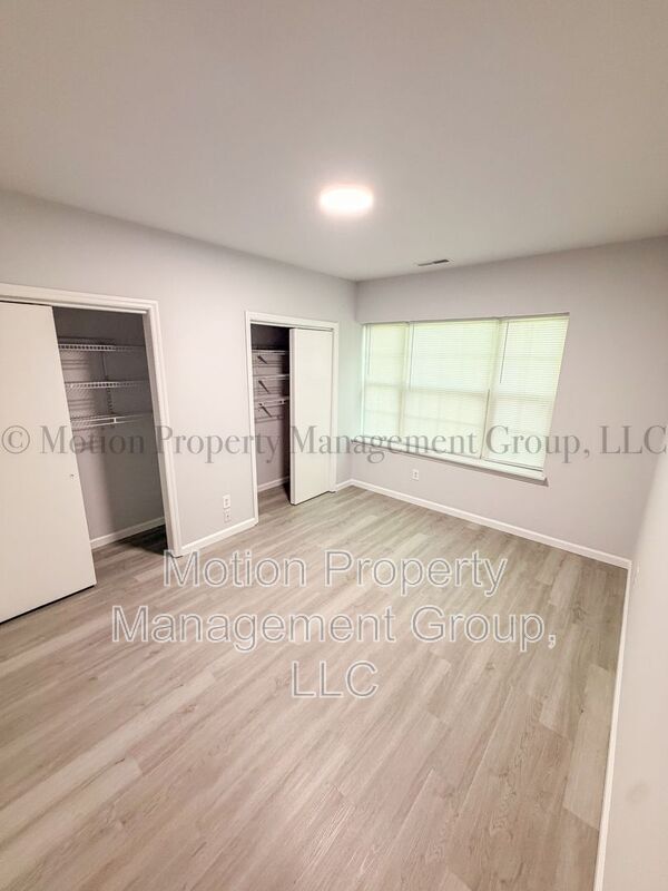 Building Photo - 6920 Northside Dr
