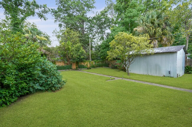 Building Photo - Charming Ardsley Park Bungalow Fully Furni...