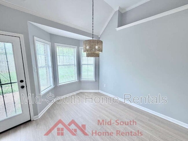 Building Photo - 434 N Ericson Rd
