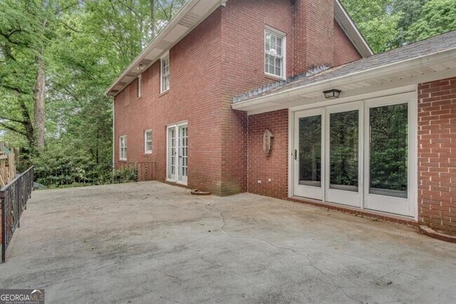 Building Photo - 4243 McClatchey Cir NE