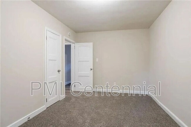 Building Photo - 1760 Spring Ave