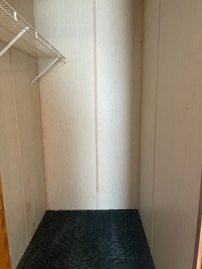 Building Photo - 3 BR, 2 BA doublewide in Pikeville!