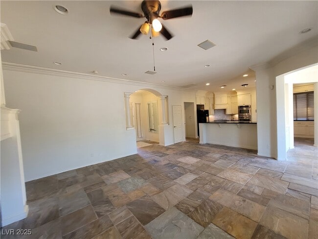 Building Photo - 9338 Wilderness Glen Ave