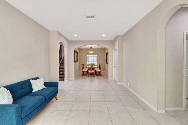 Building Photo - 6788 Hendry Dr