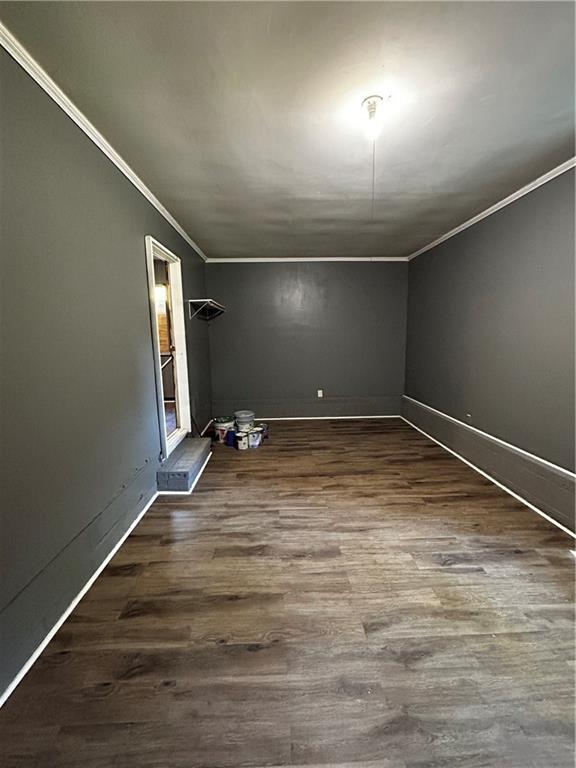 Building Photo - 2891 Village Green Dr