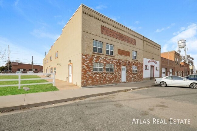 Building Photo - 103 W Union Ave