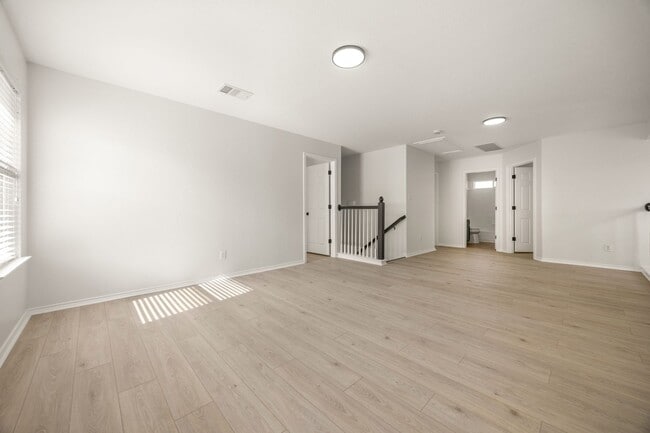 Building Photo - Schertz Dream Rental: Modern Luxury & Space!