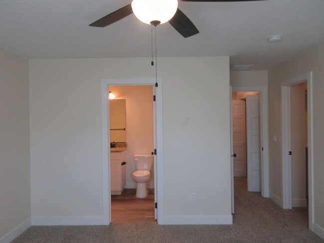 Building Photo - Move-In Discount! 2 Bedroom + Den/Office 2...