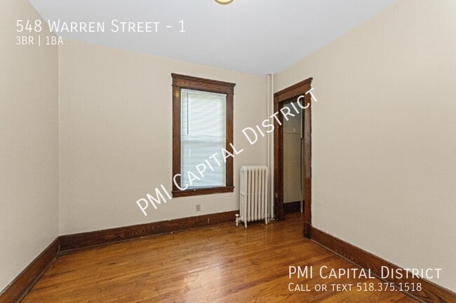 Building Photo - 548 Warren St