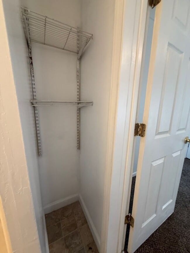 Building Photo - 3 Bedroom / 2 Bathroom House in Peoria